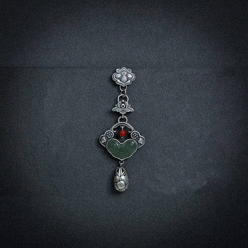 宫廷风压襟挂件铜镀银仿和田玉