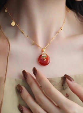 s925银五瓣花红色玛瑙项链