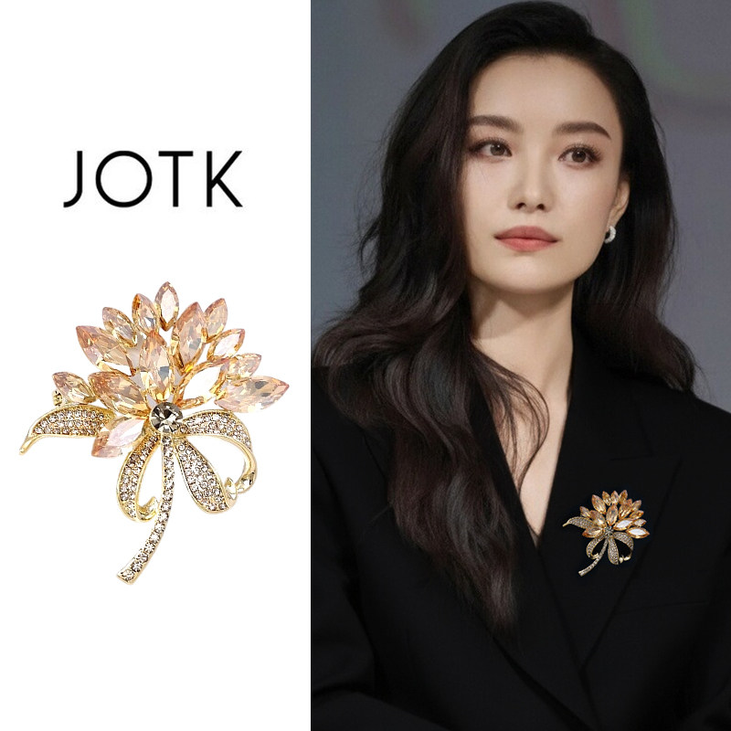 高级感轻奢香槟色花束胸针女款高档奢华气质胸花西装大衣别针配饰