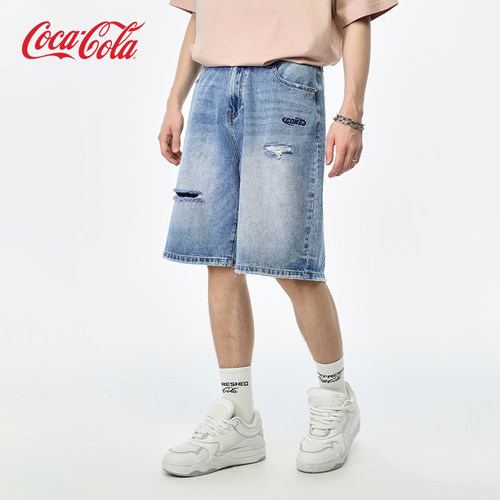 Coca－Cola/可口可乐破洞做旧水洗休闲直筒撞钉牛仔短裤 男女同款