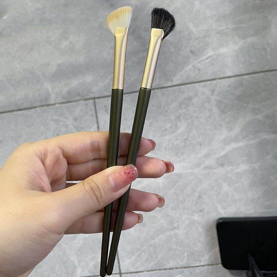 半扇形鼻影刷修容高光化妆刷镰刀弧形斜角晕染修阴影沧州刷子软毛,彩妆/香水/美妆工具,化妆刷,淘宝优惠券,粉丝福利购,淘宝优惠卷
