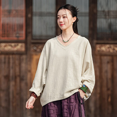 设计感小众款原创布衣衬衫女上衣新款秋宽松V领慵懒蝙蝠袖套头T恤