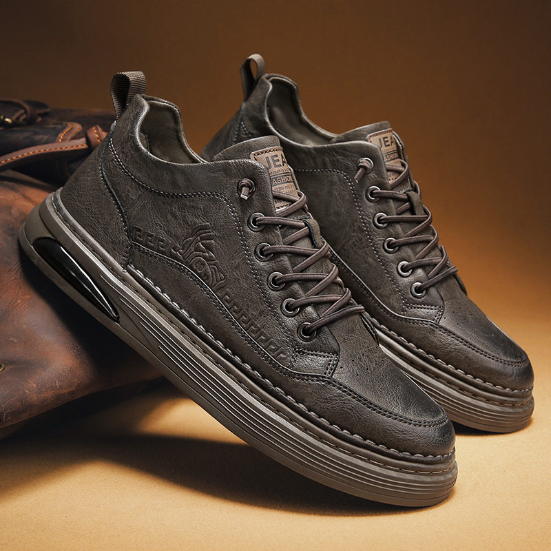 秋冬男鞋新款百搭复古小中帮马丁鞋男士工装潮流板鞋休闲保暖皮靴