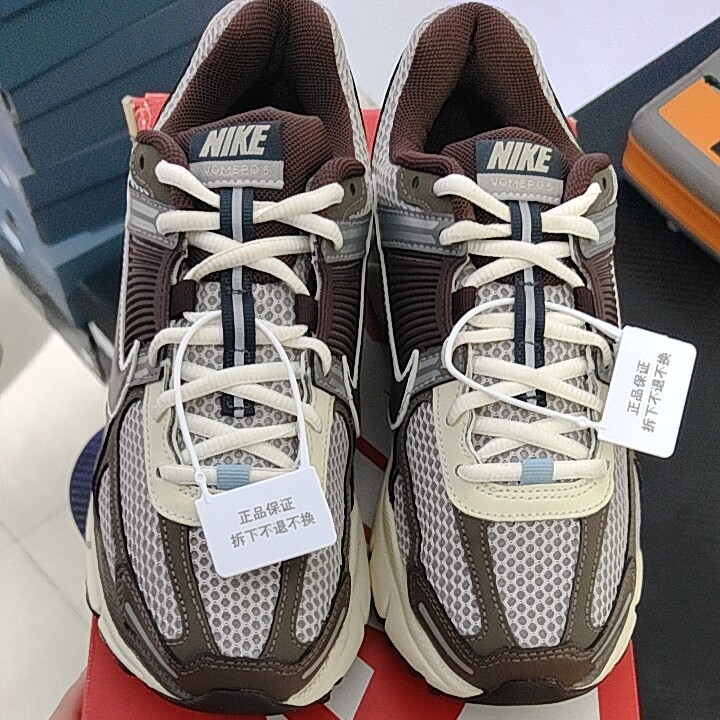Nike Zoom Vomero 5 跑鞋  FD9920-022 M广东BB仓下单请看详情页C