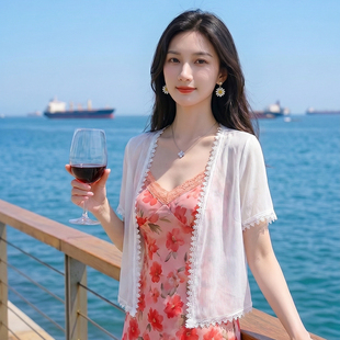 白色雪纺衫女夏季2026新款披肩女外搭配裙子的上衣短袖罩衫小外套