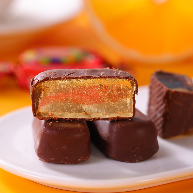 俄罗斯爱莲桥大头娃娃n果味巧克力糖果冷冻糖果三明治巧克力婚礼