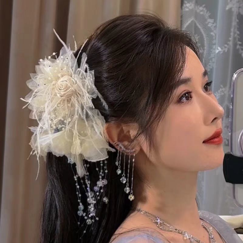 超仙玫瑰花羽毛抓夹水晶大花发夹后脑勺鲨鱼夹子蓬松显发量头发饰