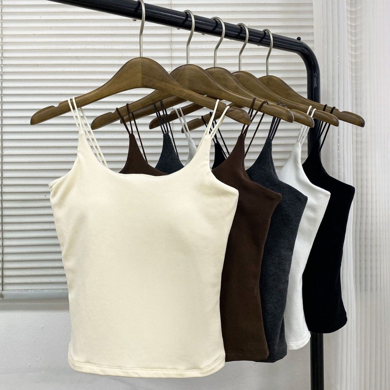 美背小吊带带胸垫保暖背心文胸一体百搭有胸垫打底吊带女内搭内衣,女士内衣/男士内衣/家居服,保暖背心,淘宝优惠券,粉丝福利购,淘宝优惠卷