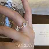 新品 精致小巧佩戴方便 原创施家珍珠小方糖锆石戒指 9折 方糖礼赞