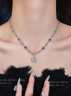 镶钻方块吊坠项链小众设计复古气质锁骨链简约独特新款项饰批发女