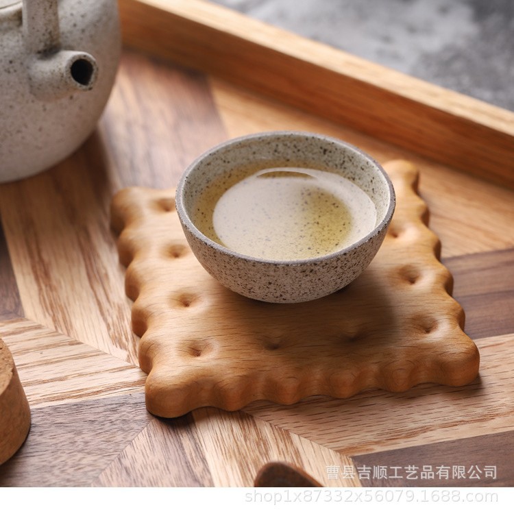创意实木饼干杯垫家用马克杯咖啡杯垫木质隔热垫餐桌防烫垫水杯垫
