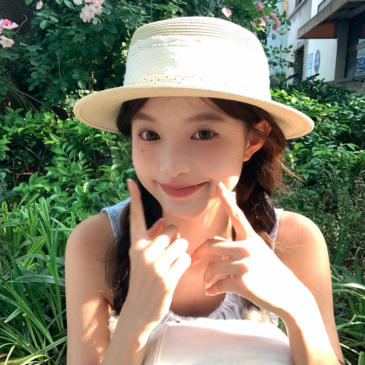 法式蕾丝草帽子女款2025新款夏季海边沙滩度假风草编遮阳帽防晒帽
