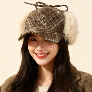 韩系复古个性时髦毛绒护耳鸭舌帽子女款冬季加厚保暖防寒雷锋帽潮