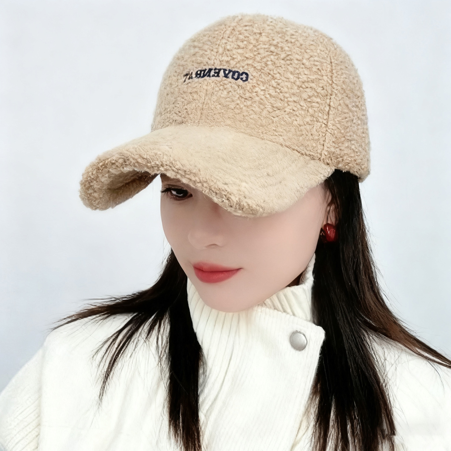 韩版时尚刺绣字母鸭舌帽子女秋冬季羊羔绒保暖百搭大头围棒球帽潮