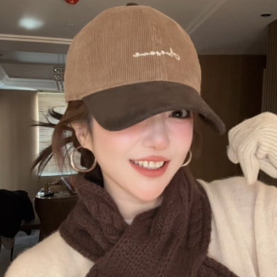 日系复古灯芯绒刺绣字母鸭舌帽女