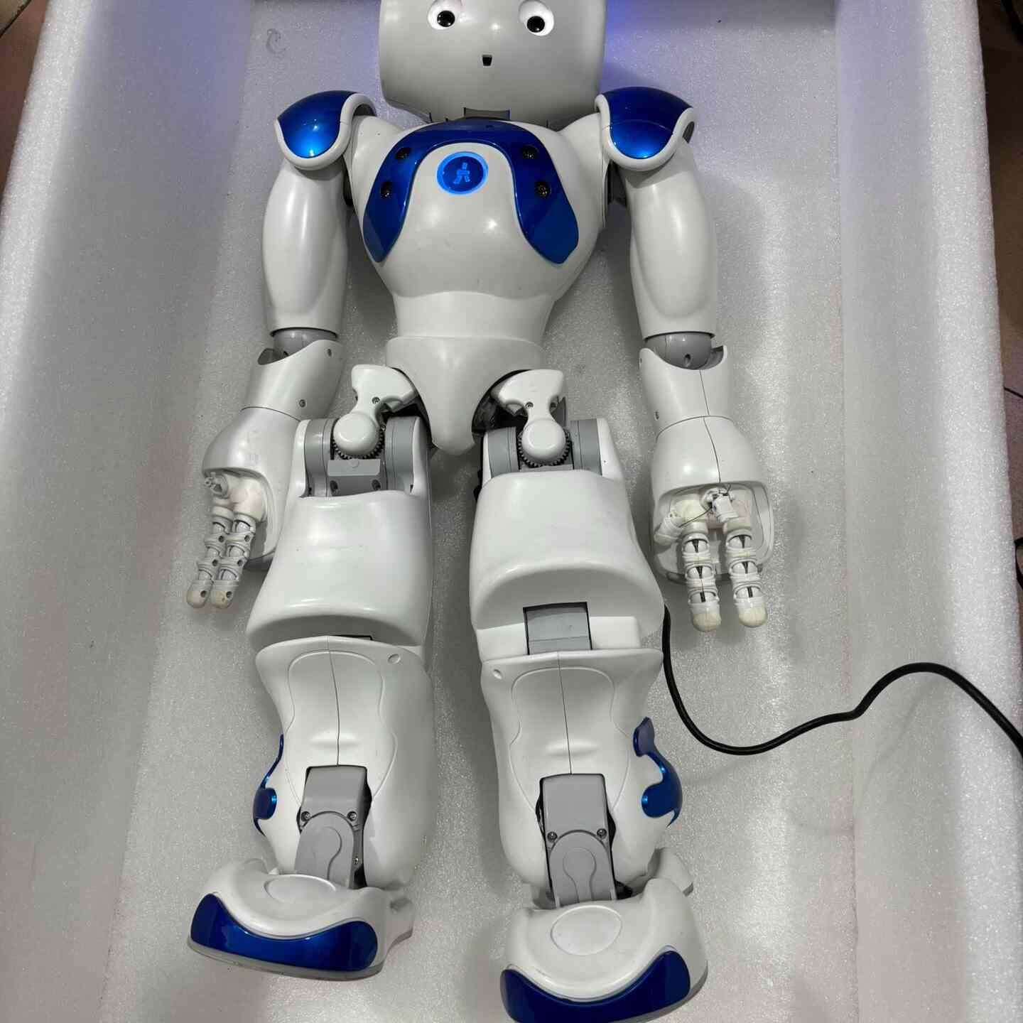 NAO V5 软银智能机器人 带包装箱说明书充电器 实拍议价维修
