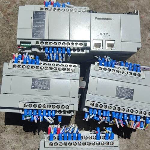 FP-XH M8N30T FP-X0 E40RD 松下可编程控制器扩展模块议价维修