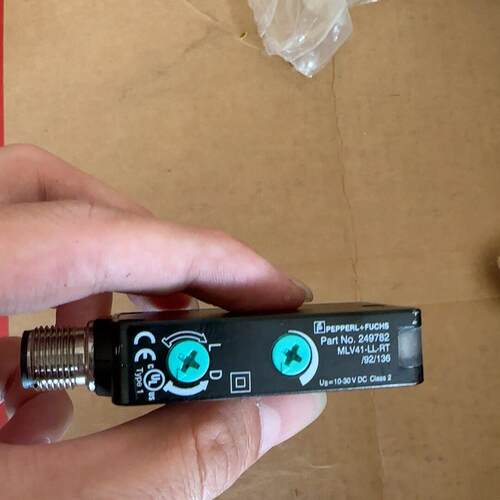 MLV41-LL-RT 249782 倍加福光电传感器 工控自动化配件议价维修