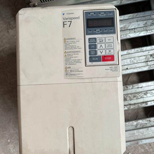 CIMR-F7A4015 变频器 安川F7 400V 15kW 工控设备议价维修