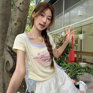 上衣 方领字母刺绣短袖 t恤女2025新款 收腰显瘦露锁骨短款 正肩小衫