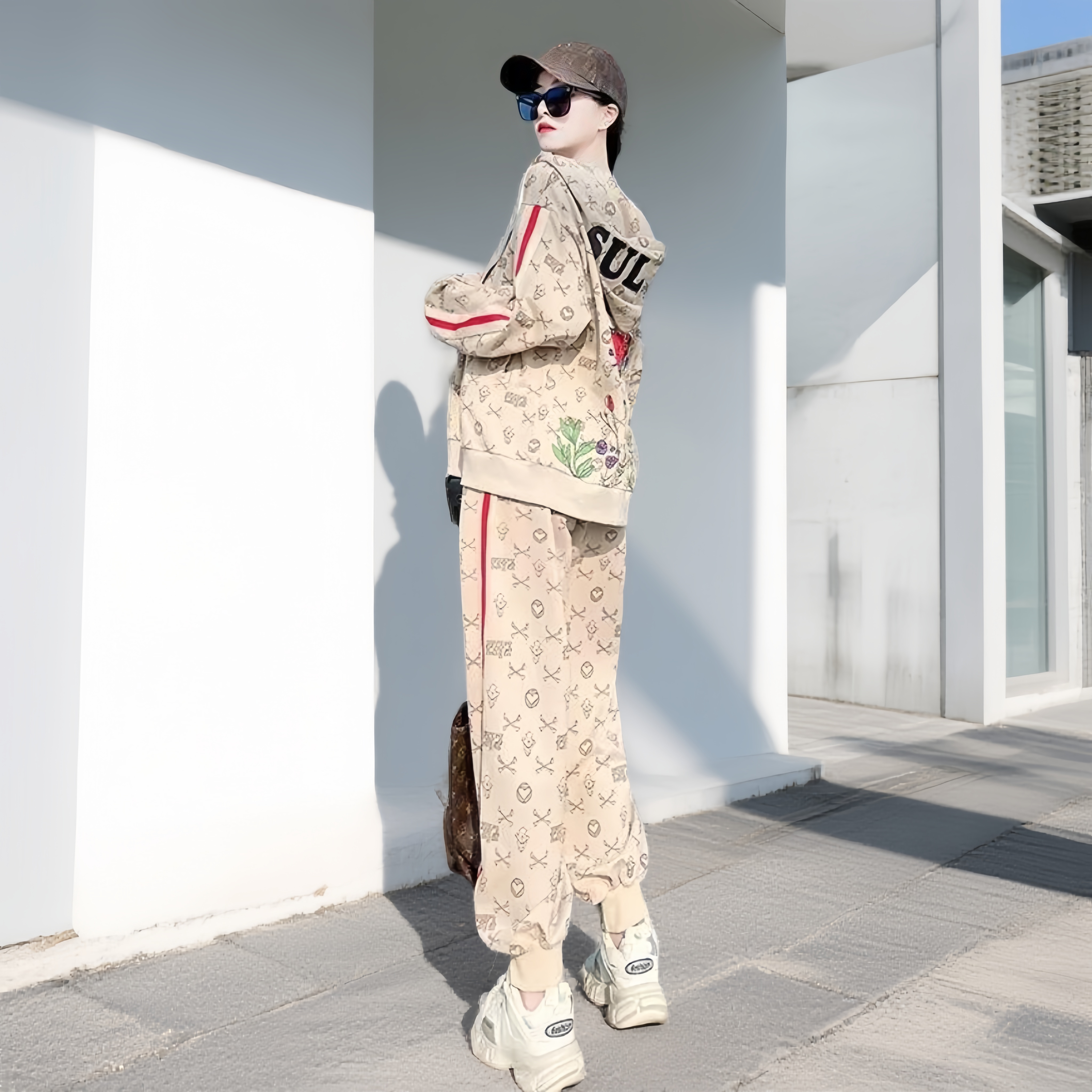 运动两件套卫衣休闲套装女春秋2025新款欧货高端洋气减龄炸街爆款,女装/女士精品,时尚套装,淘宝优惠券,粉丝福利购,淘宝优惠卷