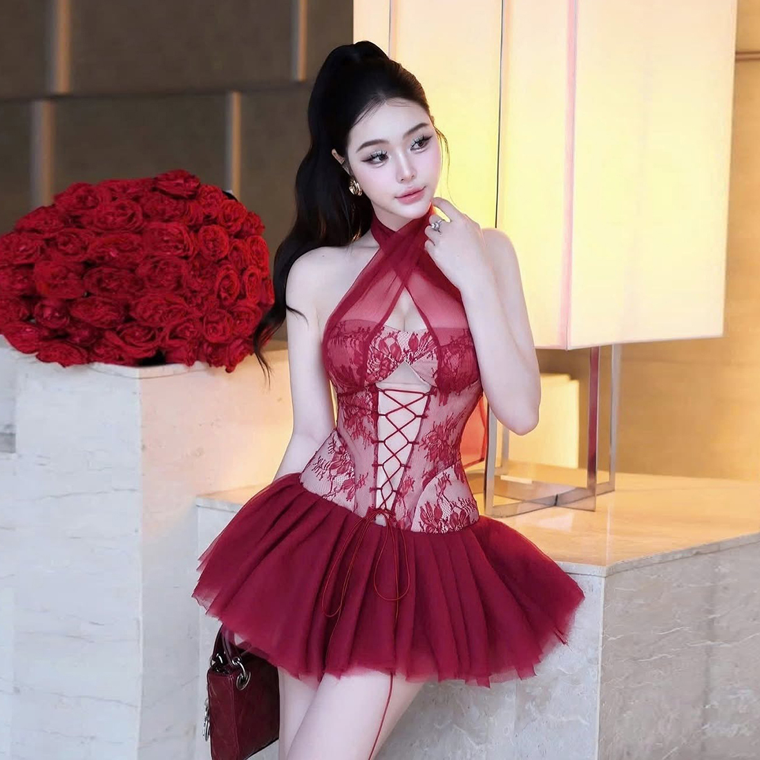 WEIRD PUSS 法式名媛风交叉网纱挂脖连衣裙女 性感修身绑带蓬蓬裙