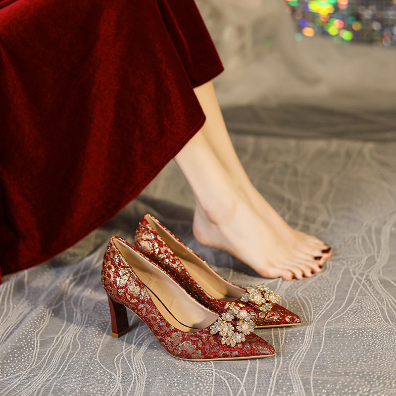 主秀禾浅口红色粗跟婚鞋女尖头方扣不累脚新娘高跟鞋2026新款中式,女鞋,婚鞋,淘宝优惠券,粉丝福利购,淘宝优惠卷