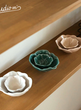 日本进口Studio M山茶花钵陶瓷碗花型甜品碗开胃菜酱料碟调料碗
