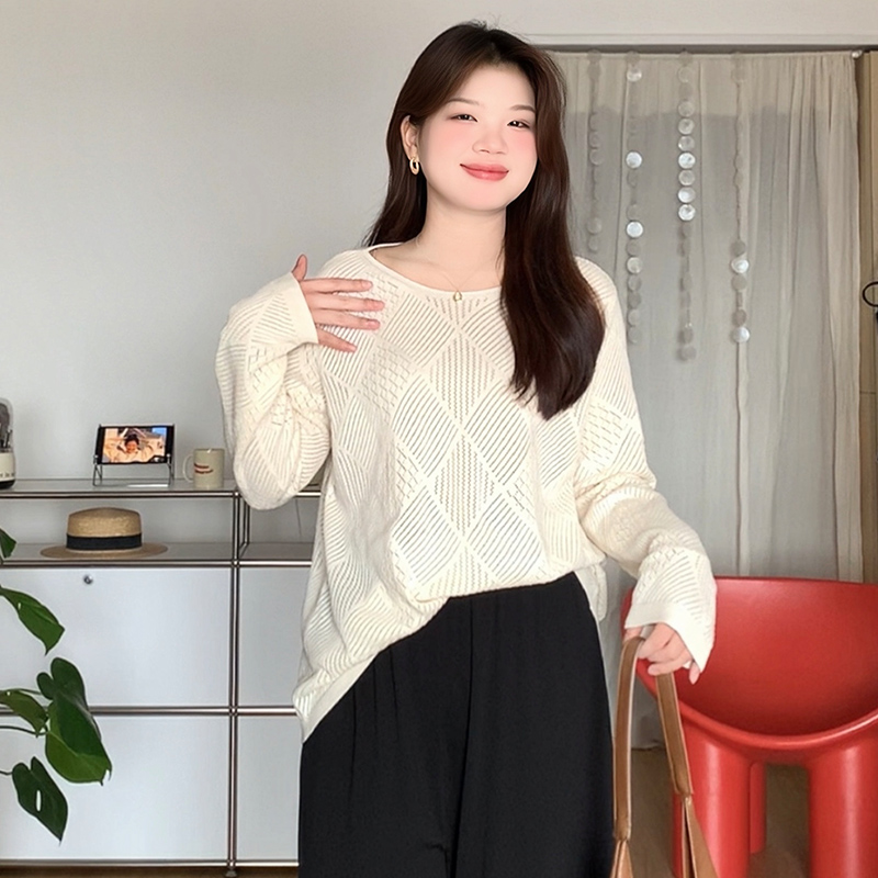 大码镂空一字领长袖针织衫上衣女