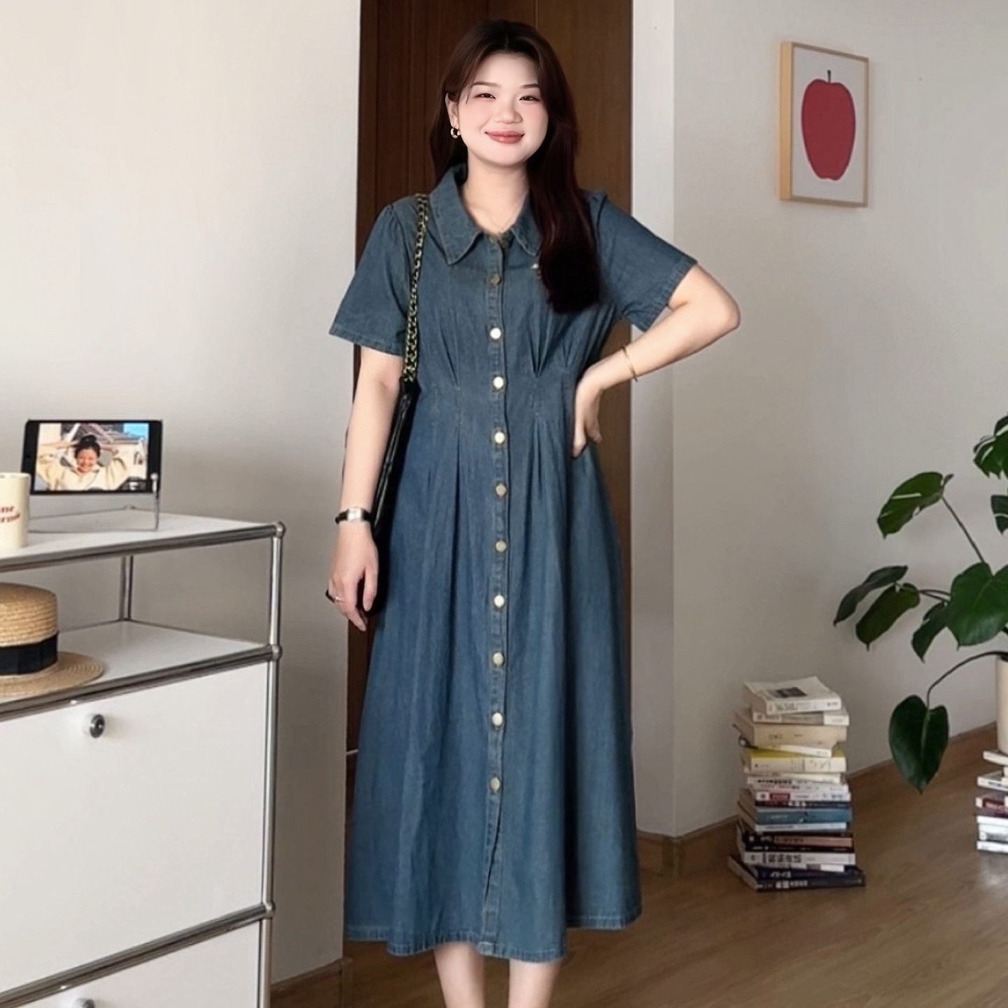 大码梨形遮肚显瘦短袖牛仔连衣裙
