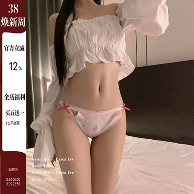 甜美少女蝴蝶结系带内裤