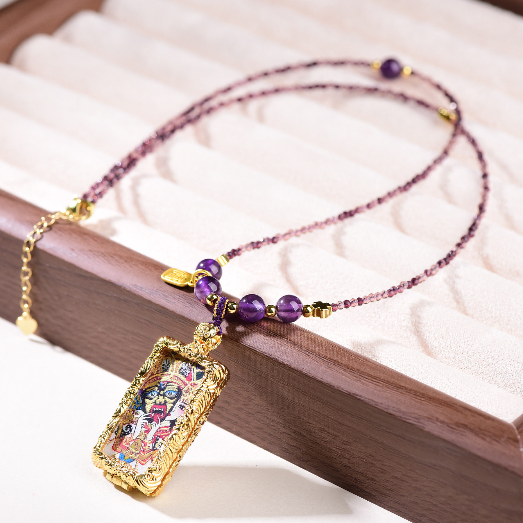 半手绘藏式风格八大守护神黄财神扎基拉姆绿度母唐卡紫水晶项链绳
