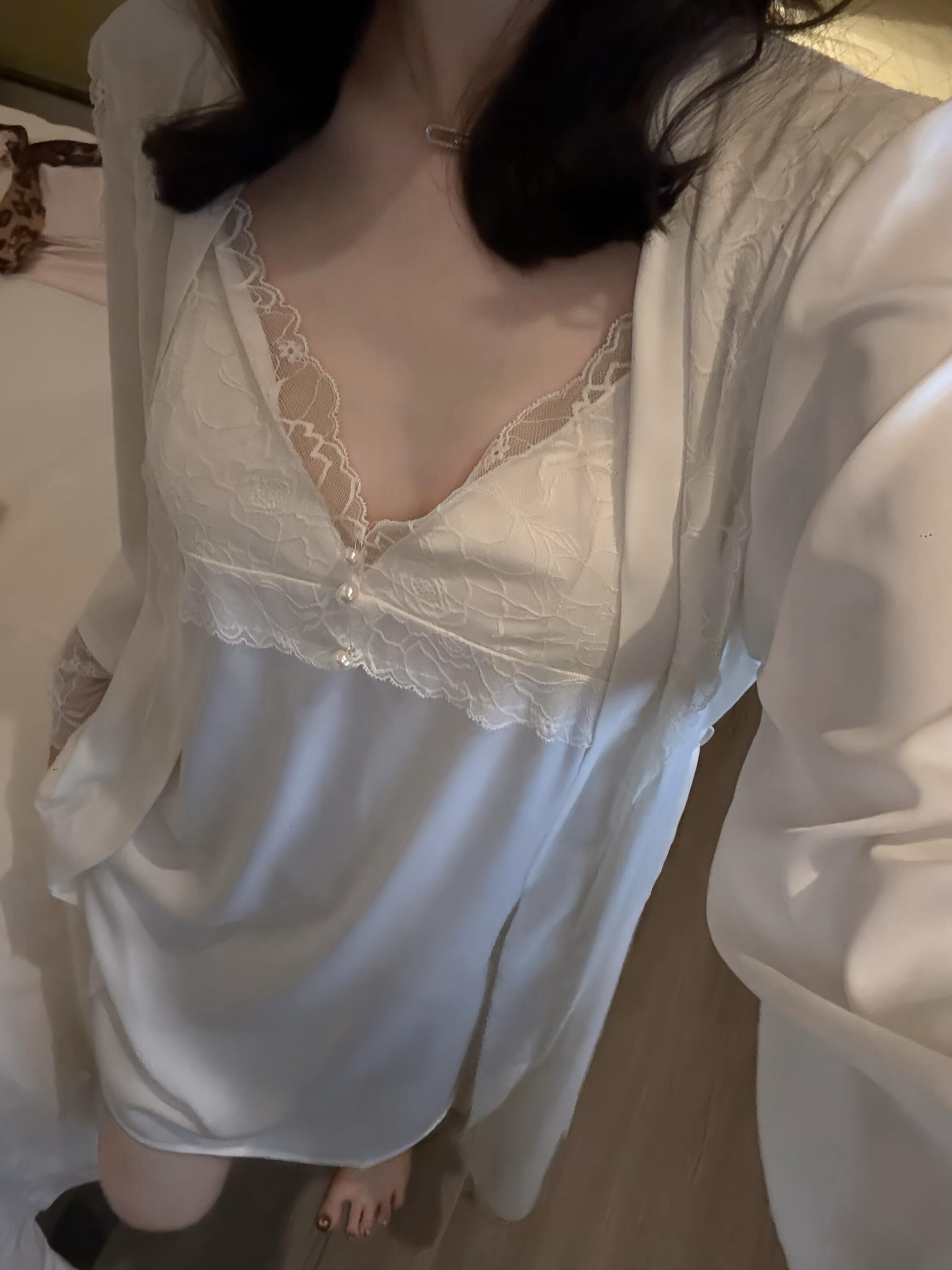 仿真丝性感蕾丝吊带睡裙女春秋款带胸垫纯欲风高级感睡衣家居服套
