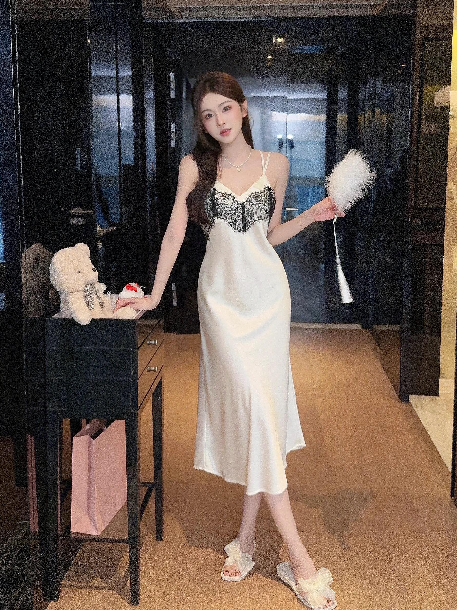 度假可外穿性感深V长睡裙高级感蕾丝可拆胸垫气质收腰显瘦吊带