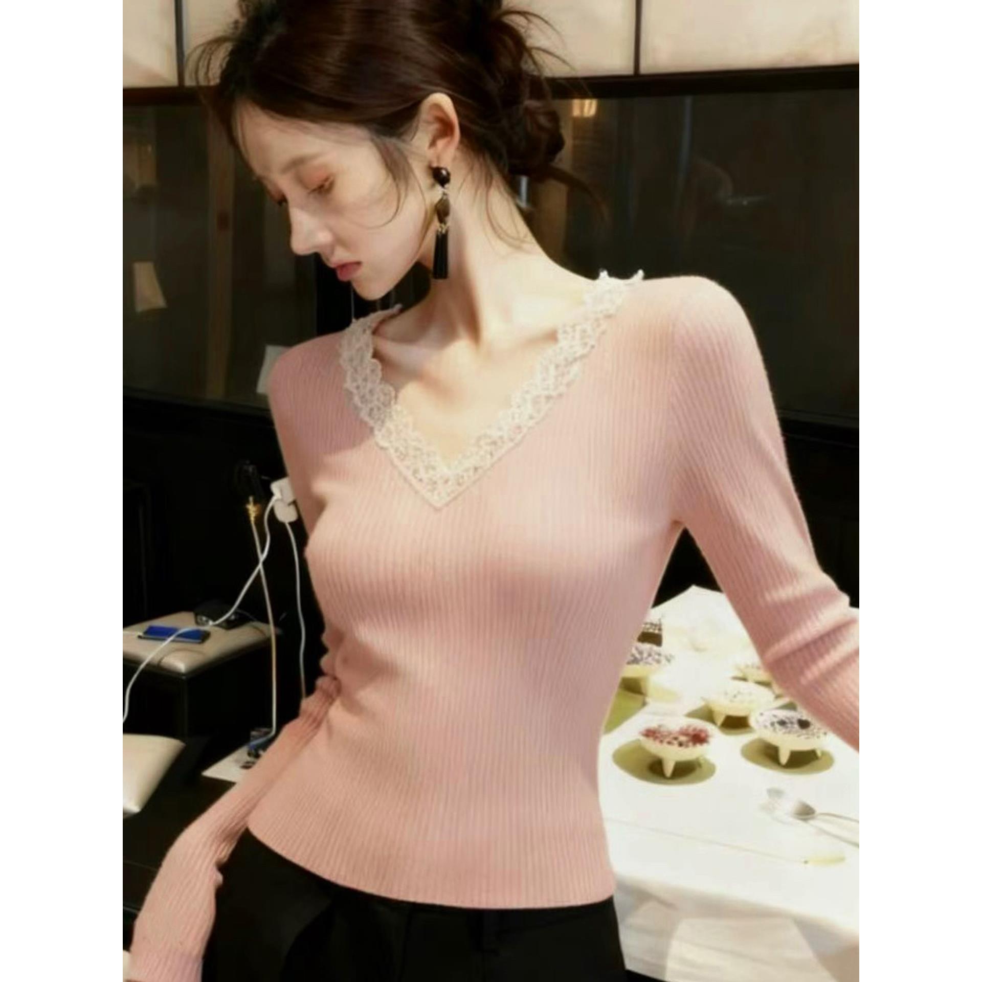 MONLOUVE高级感绝美粉色V领蕾丝边针织打底衫女秋冬新款简约百搭