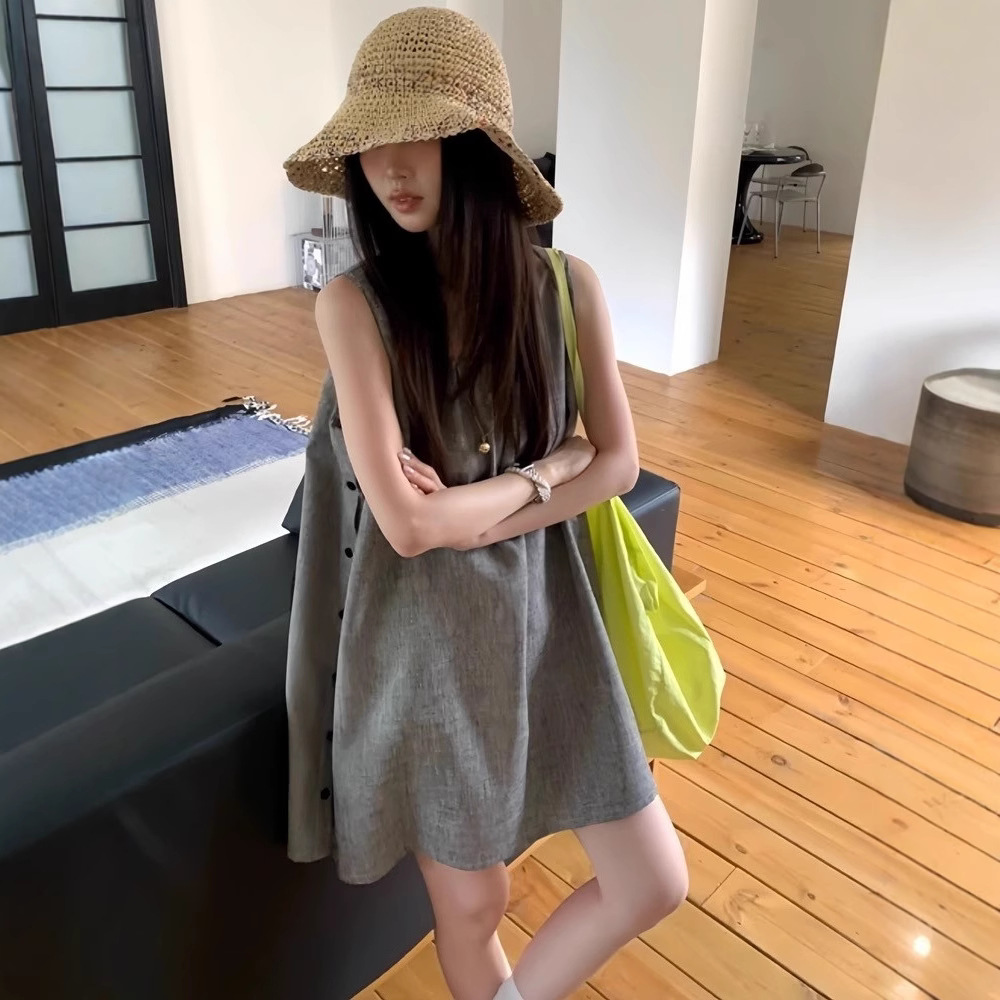 小众设计感侧边纽扣背心连衣裙女夏季宽松休闲无袖A字短裙小个子