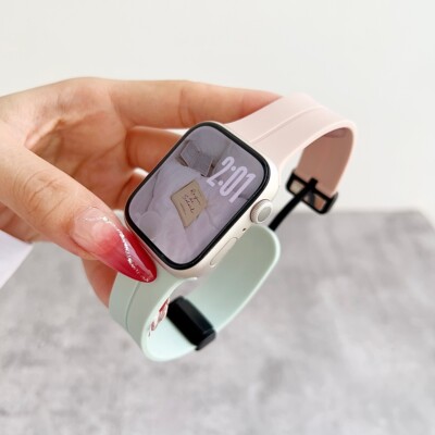适用苹果手表s11表带折叠扣硅胶appleiWatchs8/7/6/5/4/3磁吸运动