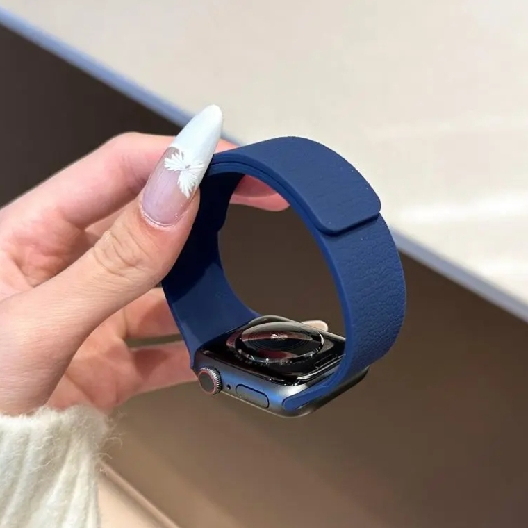 自流平纹理磁吸硅胶苹果手表iwatchS11表带applewatch10高级ultra