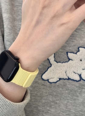 适用iWatchs11三株硅胶磁吸表带苹果手表s10运动applewatchS987SE