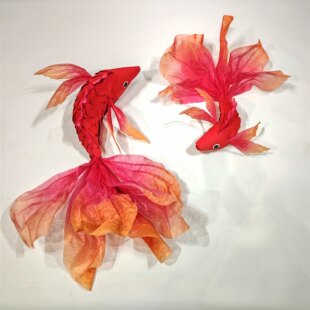 巨型纸艺花锦鲤鱼金鱼纱艺橱窗布置展示美陈装饰户外情人节装饰