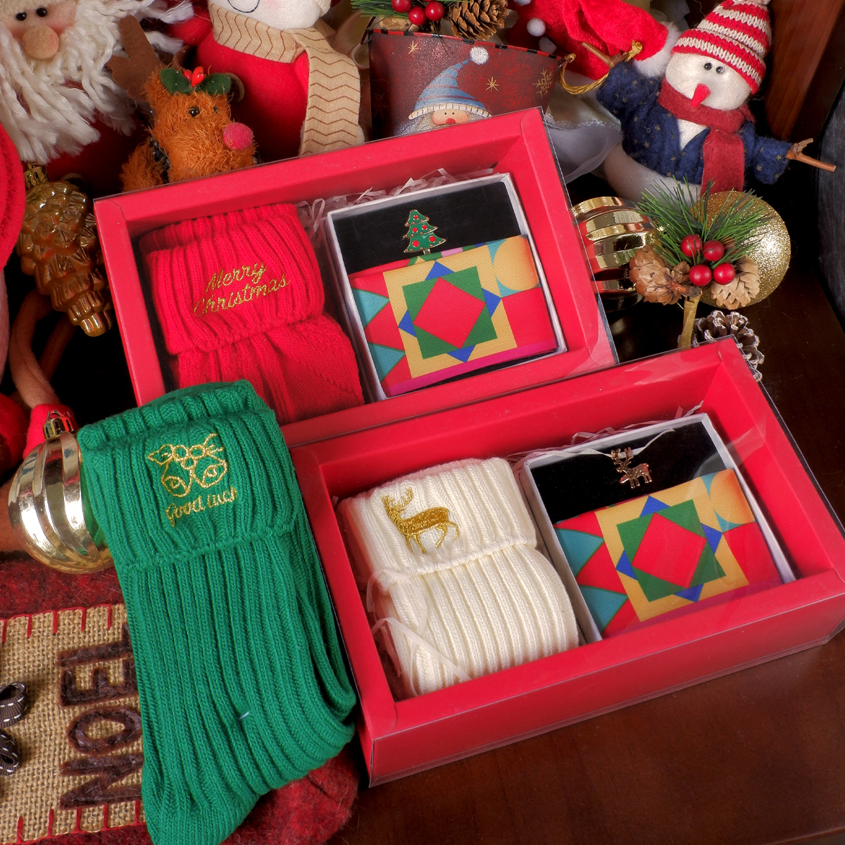 Stephy圣诞节礼盒 | 几何长丝巾| 圣诞袜/圣诞氛围