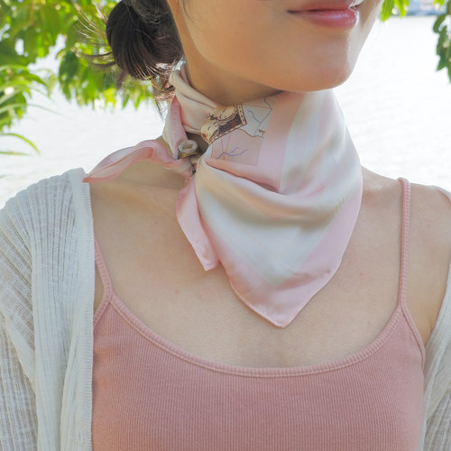 STEPHY【粉嫩童话の约定】65x65cm梦幻童话国丝巾+ 丝巾扣礼盒