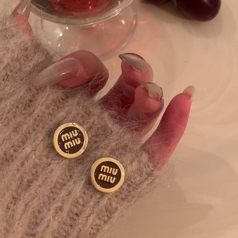阿miu公举气质耳钉女轻奢秋冬高级感耳饰耳环独特无耳洞耳夹E1306
