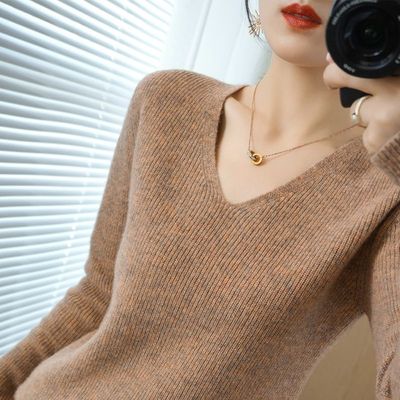 2025新款V领绵羊毛套头修身显瘦洋气百搭针织衫鸡心领打底女