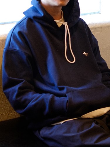 NESSTTU 秋冬新品休闲百搭复古情侣日系贴布绣连帽450克套头卫衣