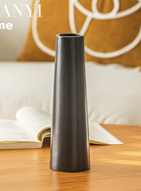 北欧陶瓷花瓶白色郁金香高级感客厅摆件小众鲜花水培现代简约插花