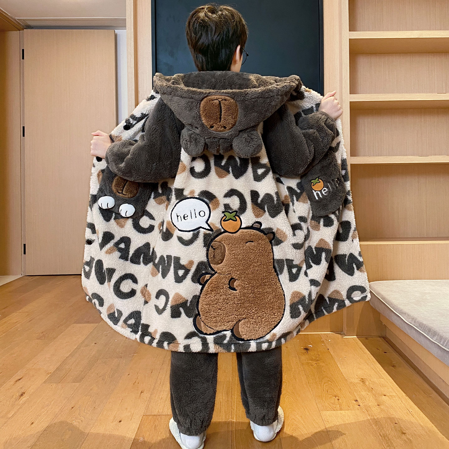 男童睡袍秋冬季珊瑚绒加绒家居服