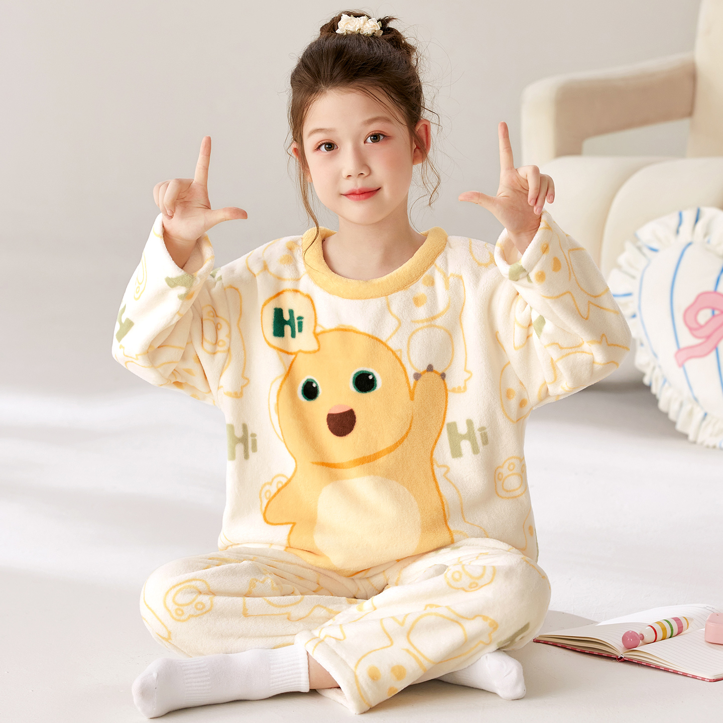 小奶龙冬季法兰绒薄绒女孩家居服