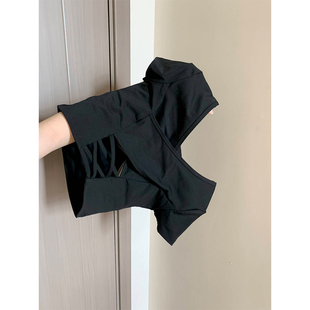 速发纯欲风辣妹正肩T恤春短款 上衣 众设计镂空美背小款