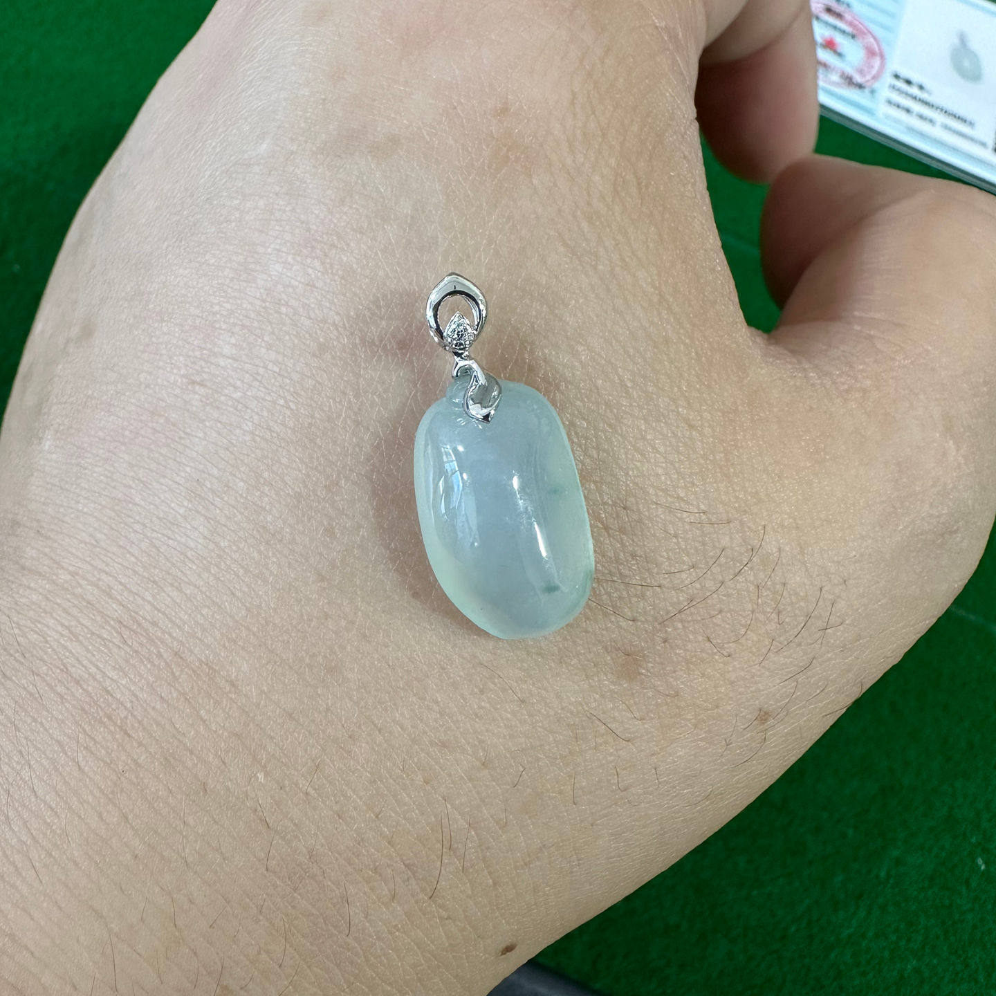 冰飘花翡翠福瓜吊坠天然缅甸A货18K金伴钻镶嵌扣头女款锁骨链吊坠